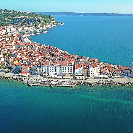 Ribiska Hisa - Old Fisherman's House Apartamento