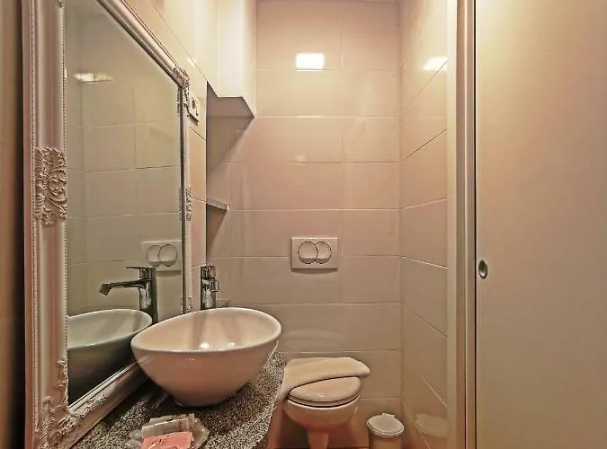 Ribiska Hisa - Old Fisherman's House *