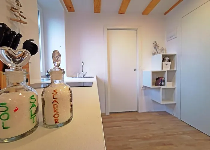 Ribiska Hisa - Old Fisherman's House Lägenhet