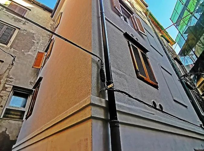 Ribiska Hisa - Old Fisherman's House